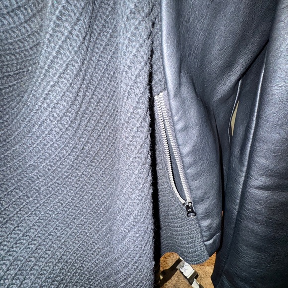Leather jacket with built in knit scarf - Picture 3 of 5